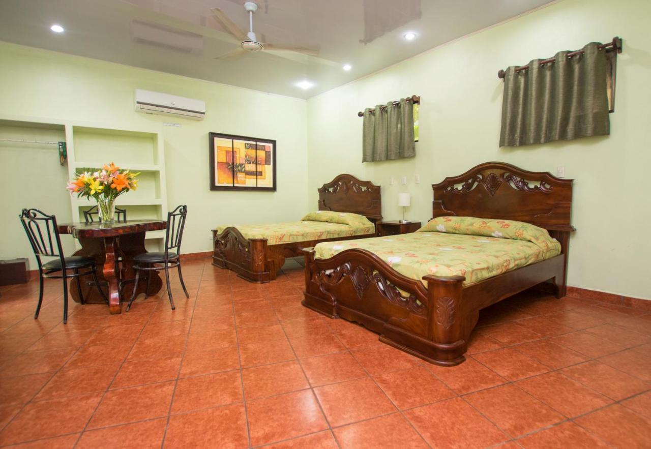 Oceanfront Hotel Verde Mar Direct Access To The Beach มานูเอล อันโตนิโอ ภายนอก รูปภาพ