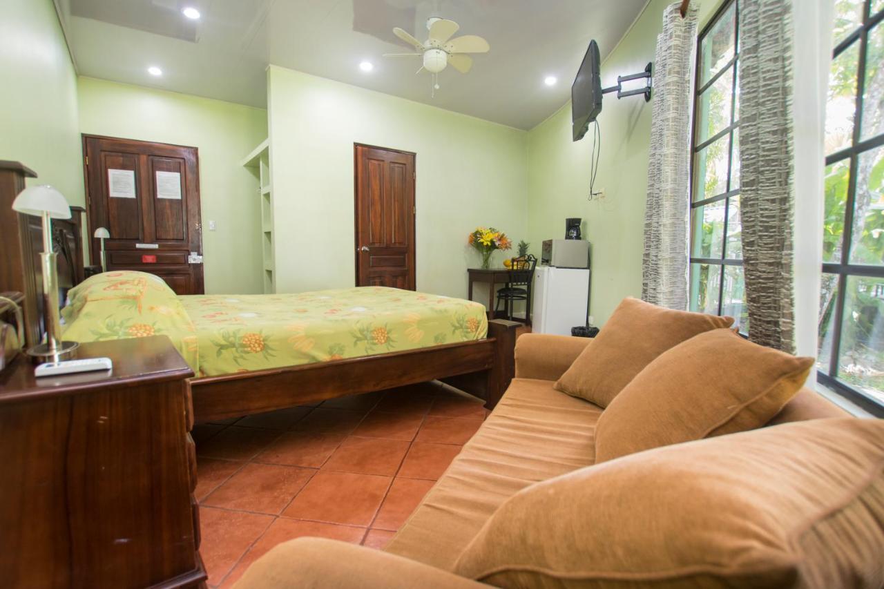Oceanfront Hotel Verde Mar Direct Access To The Beach มานูเอล อันโตนิโอ ภายนอก รูปภาพ