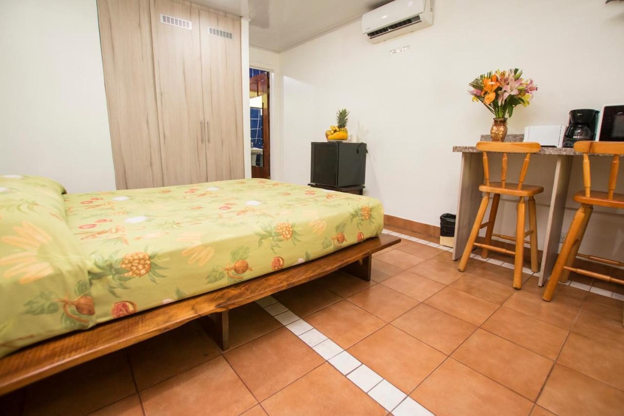 Oceanfront Hotel Verde Mar Direct Access To The Beach มานูเอล อันโตนิโอ ภายนอก รูปภาพ