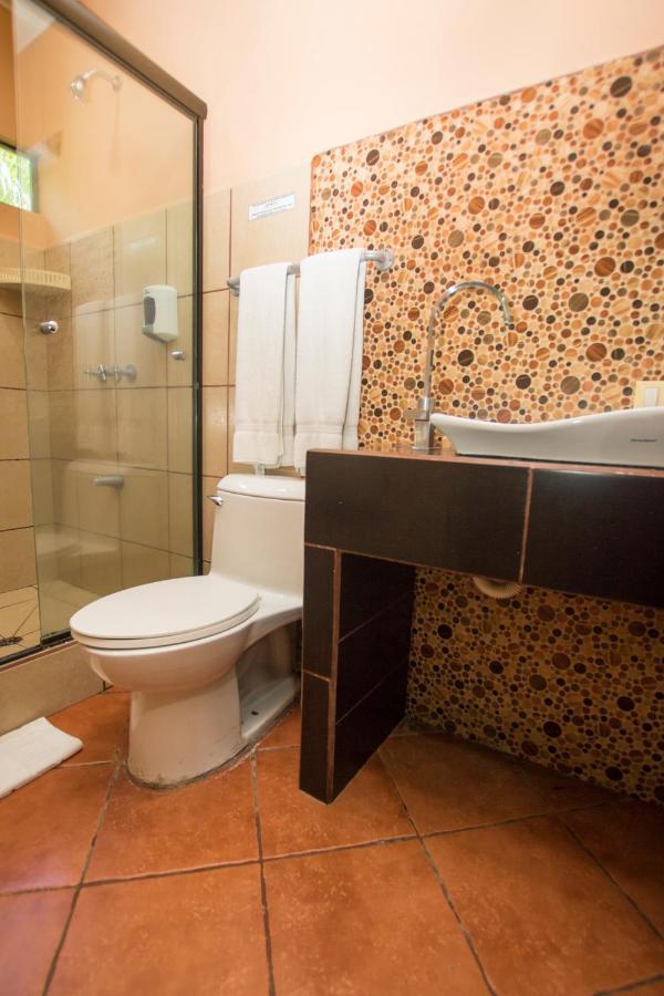 Oceanfront Hotel Verde Mar Direct Access To The Beach มานูเอล อันโตนิโอ ภายนอก รูปภาพ