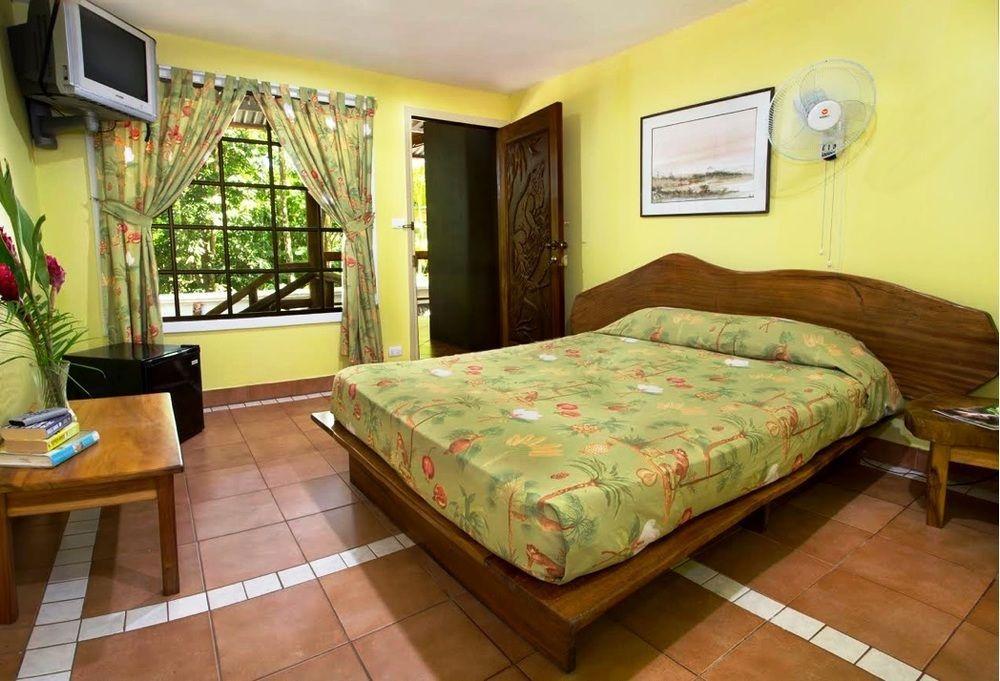 Oceanfront Hotel Verde Mar Direct Access To The Beach มานูเอล อันโตนิโอ ภายนอก รูปภาพ